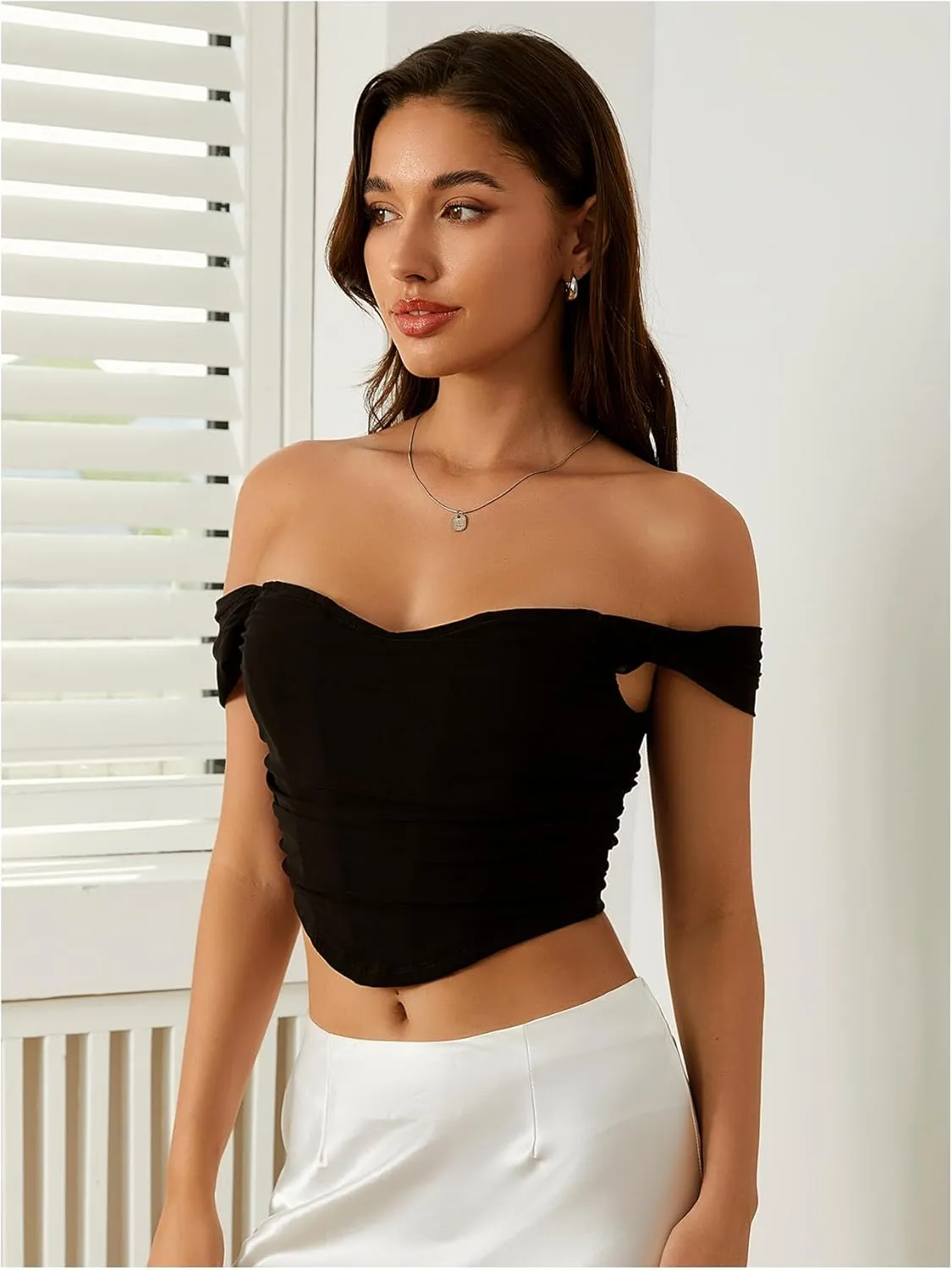 Floerns Women's Off Shoulder Short Sleeve Asymmetrical Hem Ruched Corset Crop Top